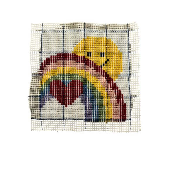 Completed Sunshine Rainbow Heart Latch Hook Rug 12x12 WonderArt - Picture 2 of 11